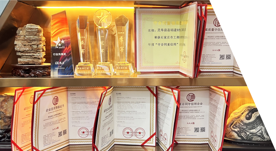 把公司做小，把產(chǎn)品做精 <br>把市場(chǎng)做大，把服務(wù)做好